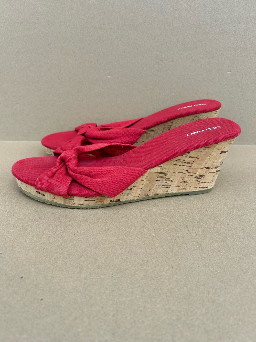 Old navy cork wedge sandals red bow slip on women’s sz 7 feminine casual strappy